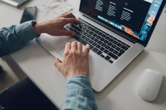 How Artificial Intelligence is Transforming Small Businesses